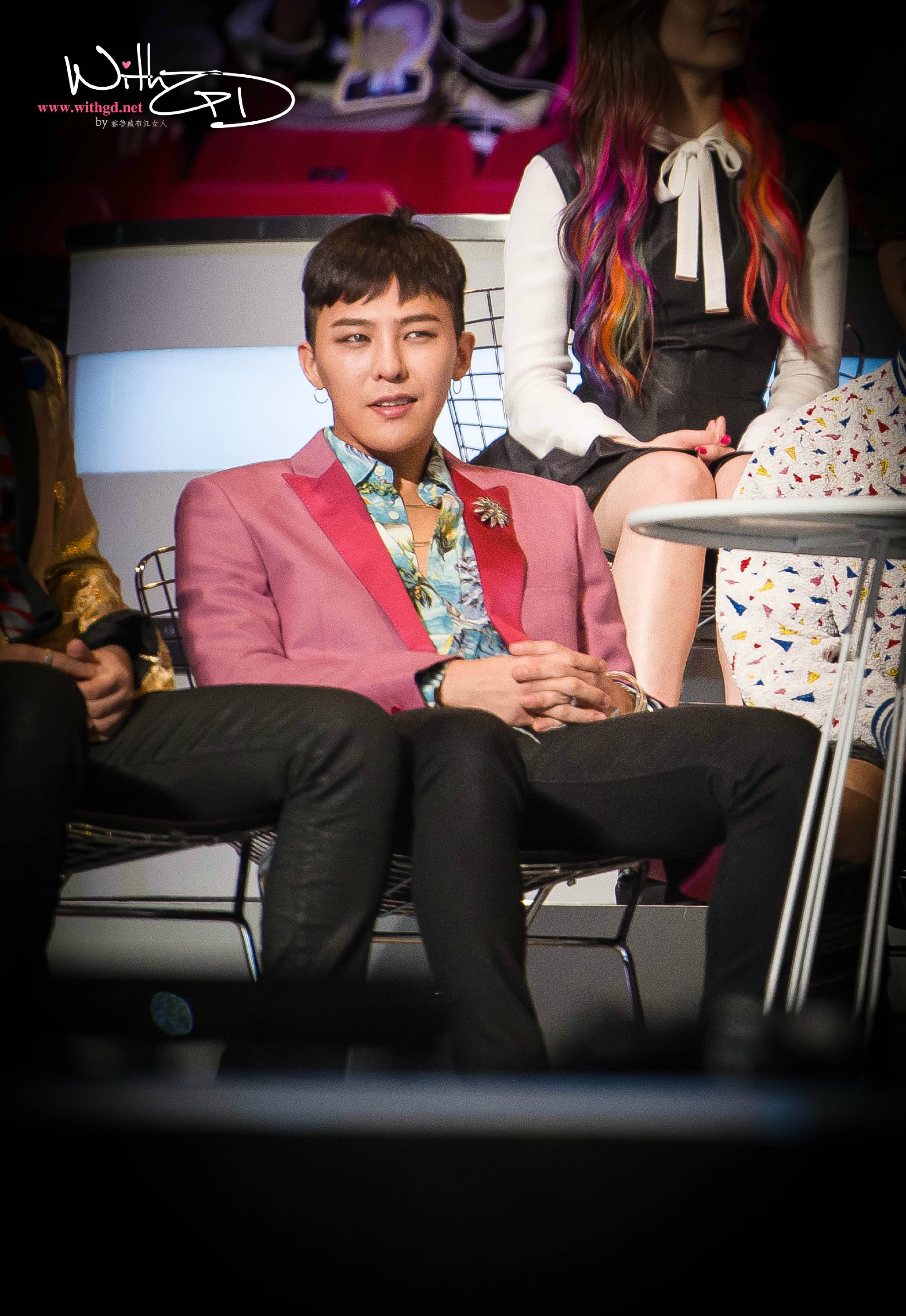 Videos | Photos | ENG trans] 2015-12-02 BIGBANG win 4 Awards